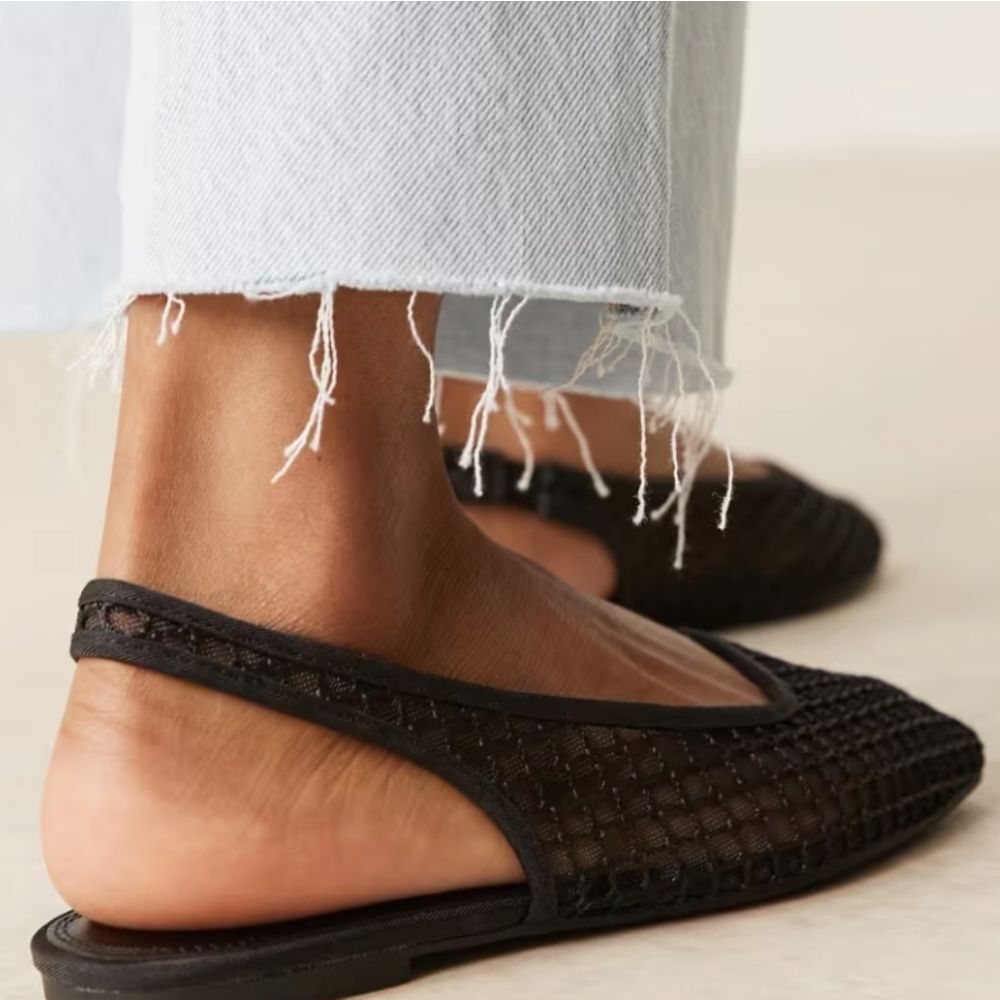 BRAND NEW STEVE MADDEN  CUT-OUT MULES  with WOMEN  DESIGN